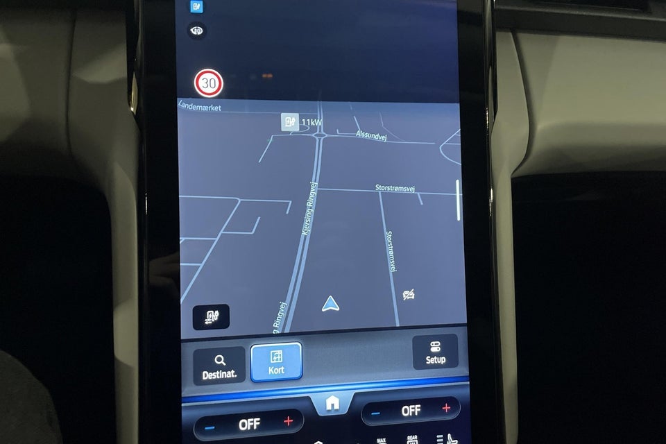 Ford Explorer 82 Premium Extended Range 5d