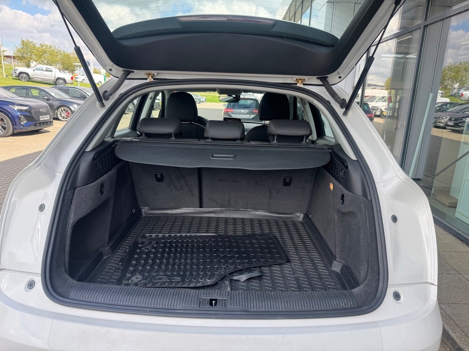 Audi Q3 1,4 TFSi 150 S-tr. 5d