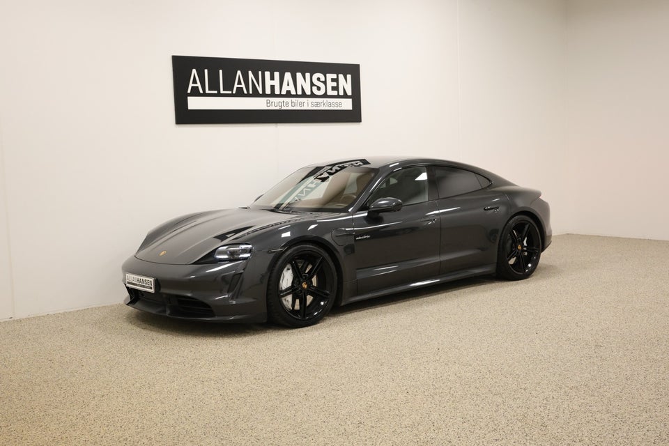 Porsche Taycan Turbo Performance+  4d