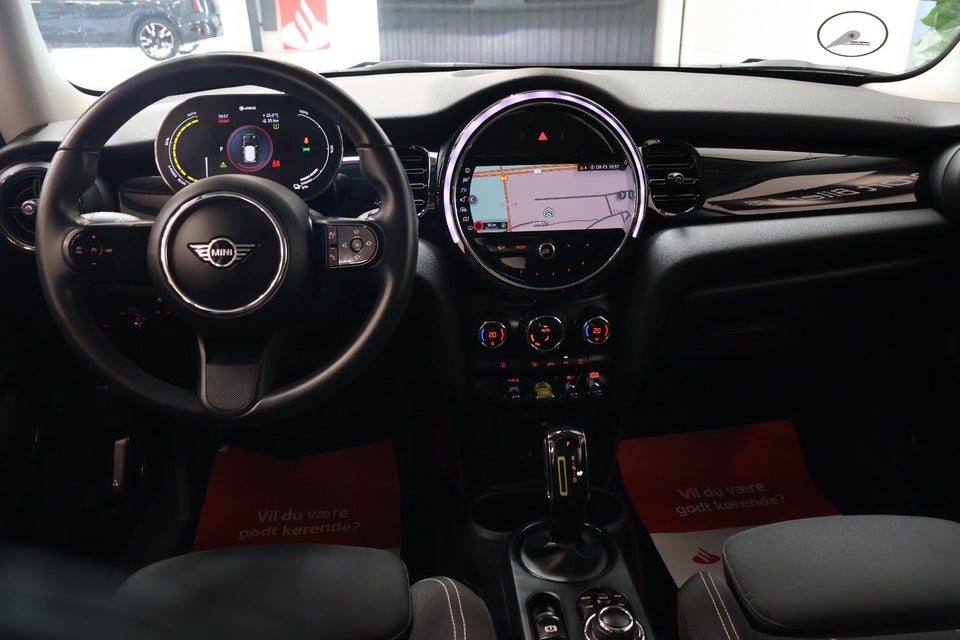MINI Cooper SE Essential 3d