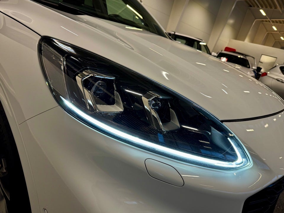 Ford Kuga 2,5 PHEV ST-Line X CVT 5d