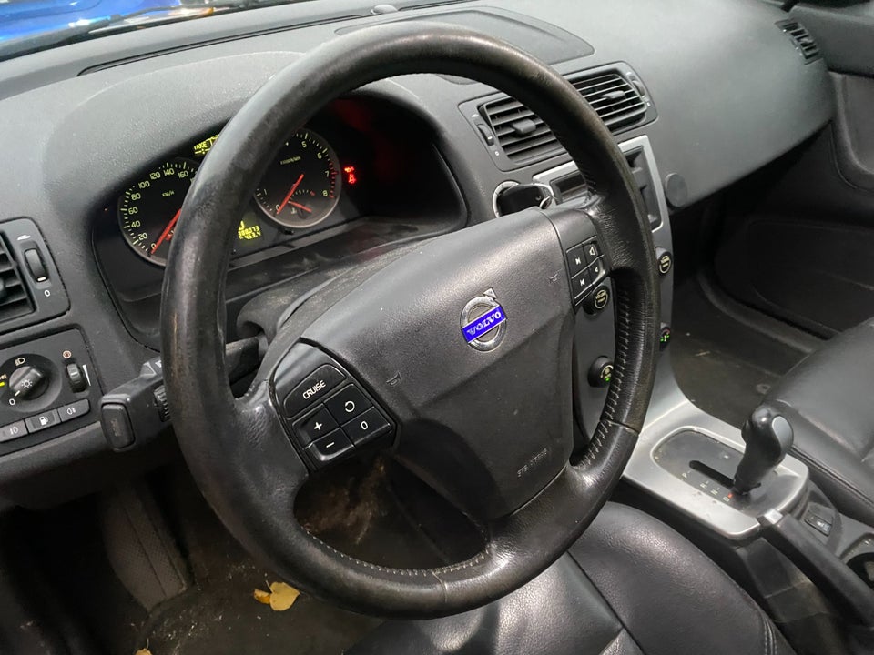 Volvo S40 2,5 T5 Momentum aut. 4d