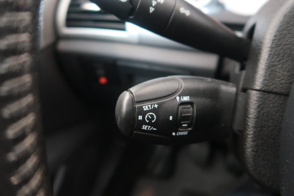 Peugeot 407 2,2 Perfection SW 5d