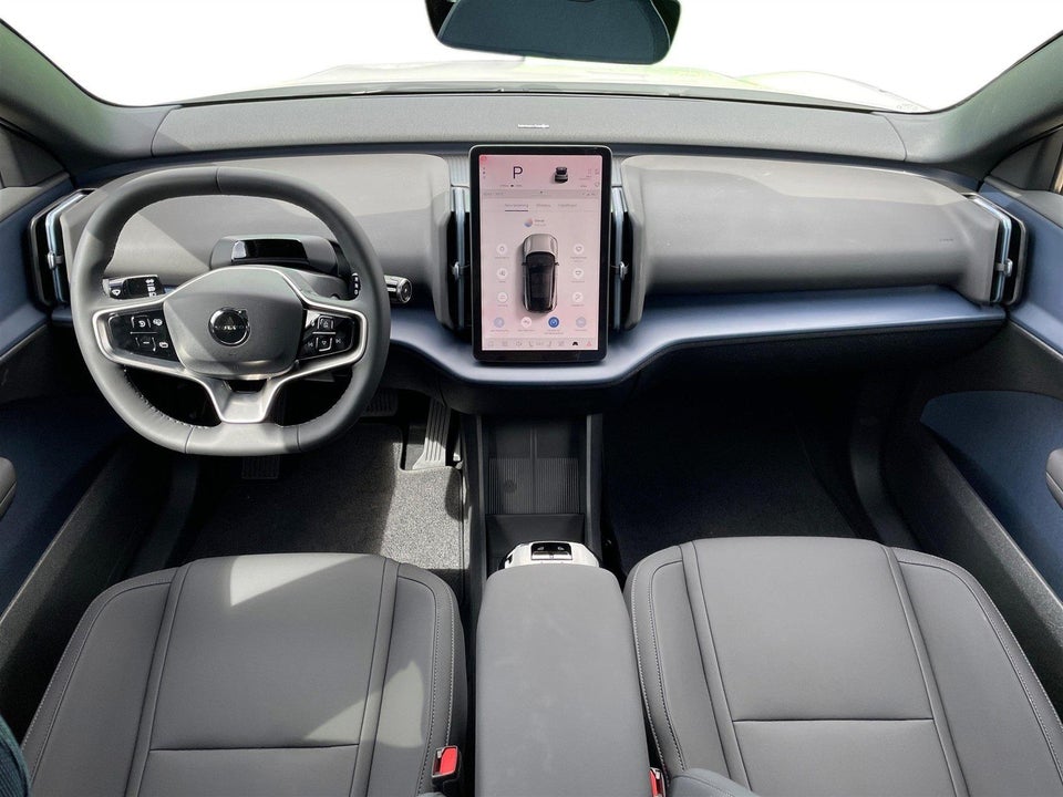 Volvo EX30 Extended Range Plus 5d