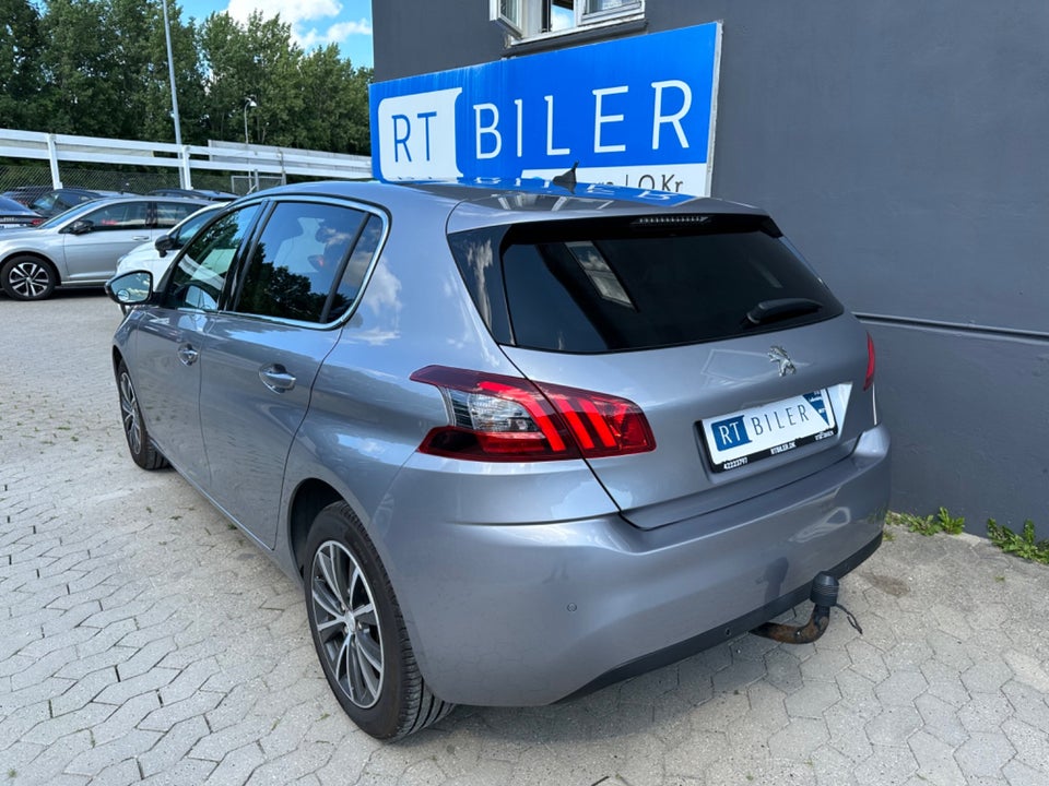 Peugeot 308 1,5 BlueHDi 130 Prestige EAT6 5d