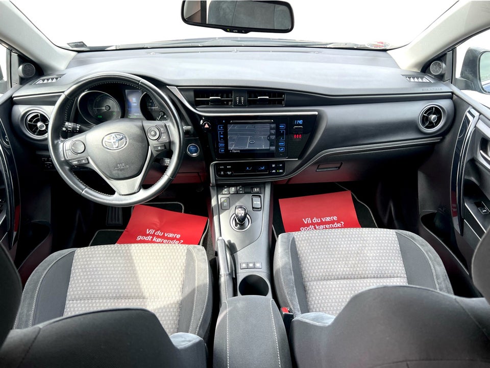 Toyota Auris 1,8 Hybrid H2 Selected Touring Sports CVT 5d