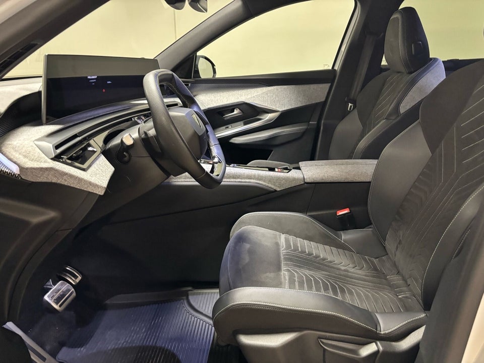Peugeot e-5008 77 GT Pack 7prs 5d