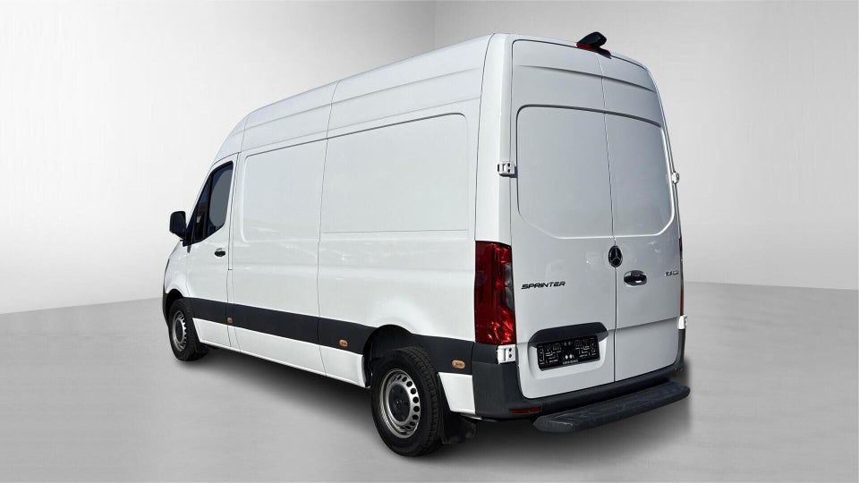 Mercedes Sprinter 215 2,0 CDi A2 Kassevogn aut. FWD