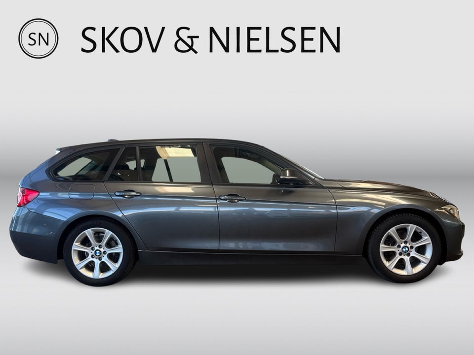 BMW 320d 2,0 Touring 5d