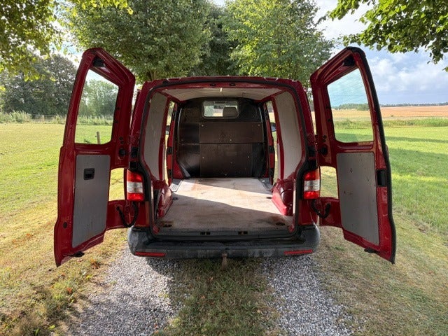 VW Transporter 2,0 TDi 140 Kassevogn lang
