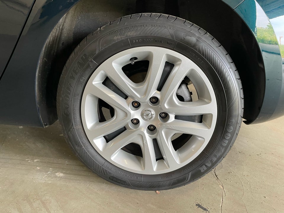 Opel Astra 1,0 T 105 Enjoy 5d