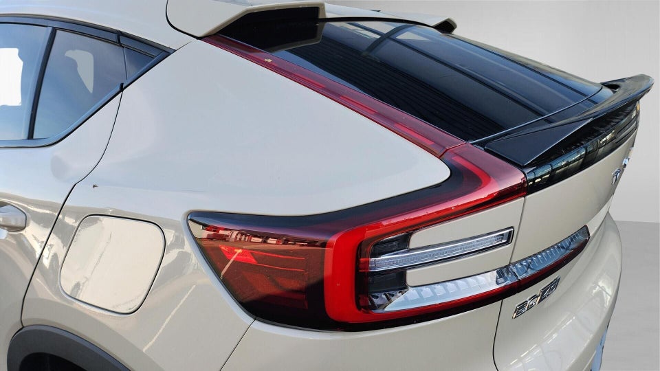 Volvo EC40 Standard Range Core 5d