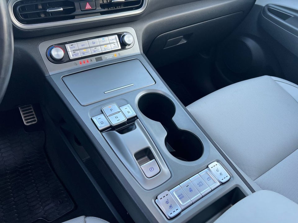 Hyundai Kona 64 EV Ultimate 5d