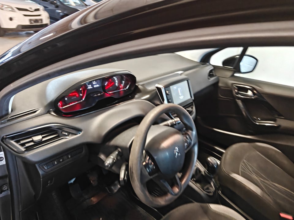 Peugeot 208 1,6 e-HDi 92 Active 5d