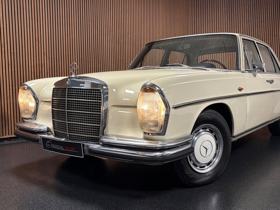 Mercedes 280 S 2,8  4d
