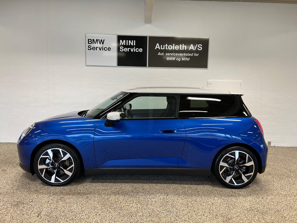 MINI Cooper E Favoured Trim M 3d