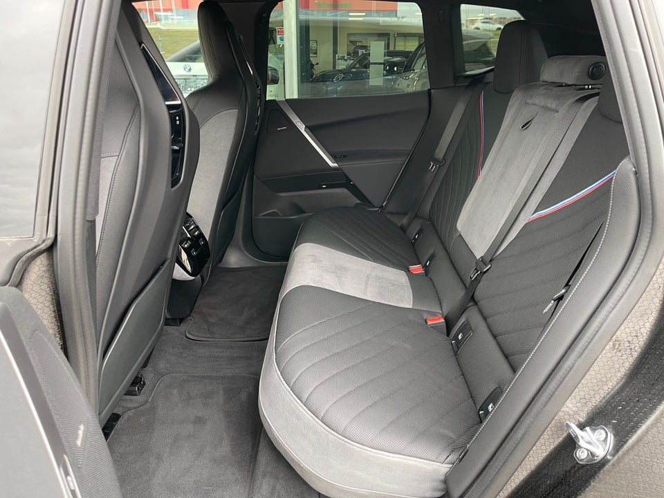 BMW iX xDrive45 M-Sport 5d
