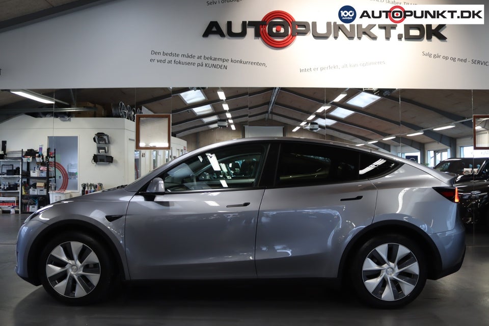 Tesla Model Y Long Range AWD 5d