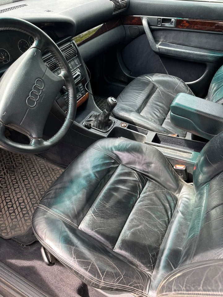 Audi A6 2,6  4d