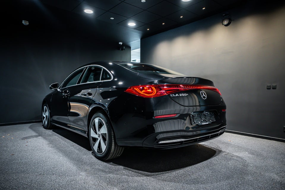Mercedes CLA250+ electric Progressive Advance Plus 4d
