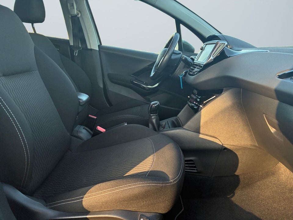 Peugeot 208 1,6 BlueHDi 100 Envy 5d