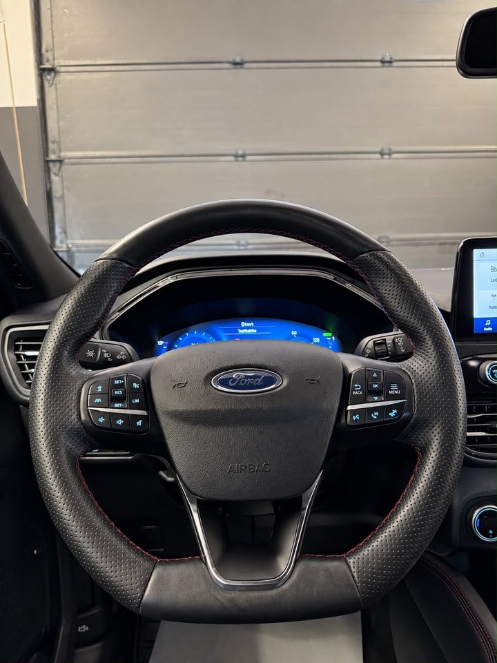 Ford Kuga 2,5 PHEV ST-Line X CVT 5d