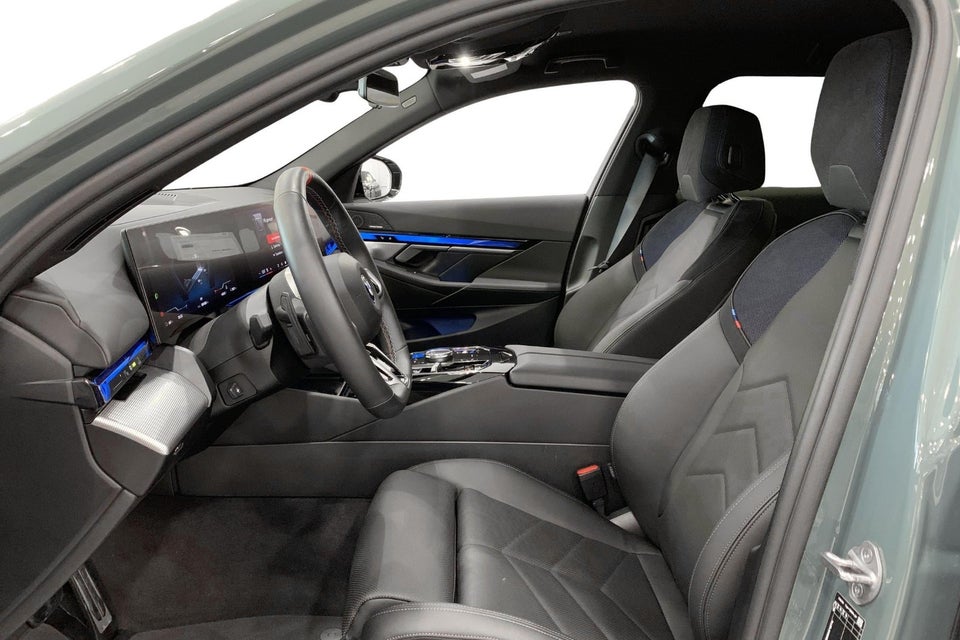 BMW i5 M60 Touring xDrive 5d