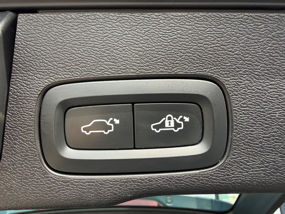 Volvo XC60 2,0 T6 ReCharge Inscription aut. AWD 5d