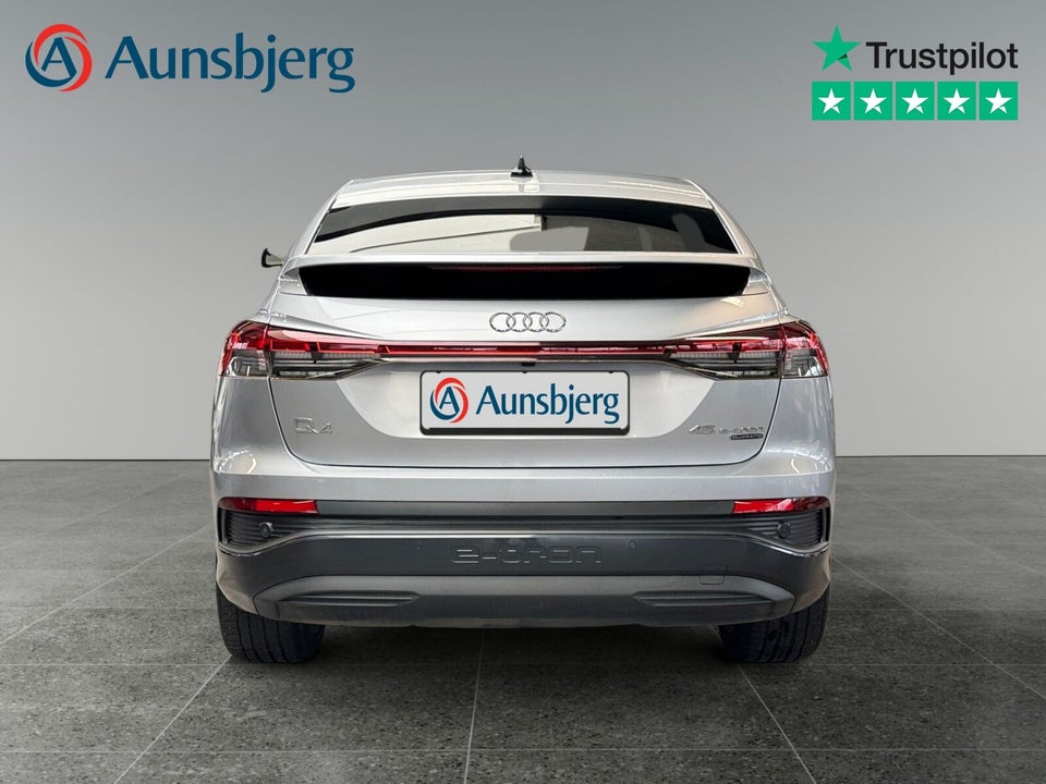 Audi Q4 e-tron 45 Advanced Sportback quattro 5d