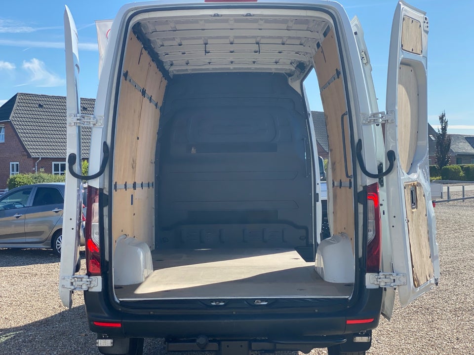 Mercedes Sprinter 319 2,0 CDi A2 Kassevogn aut. 4x4