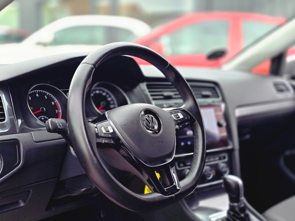 VW Golf VII 1,5 TSi 130 Comfortline DSG 5d