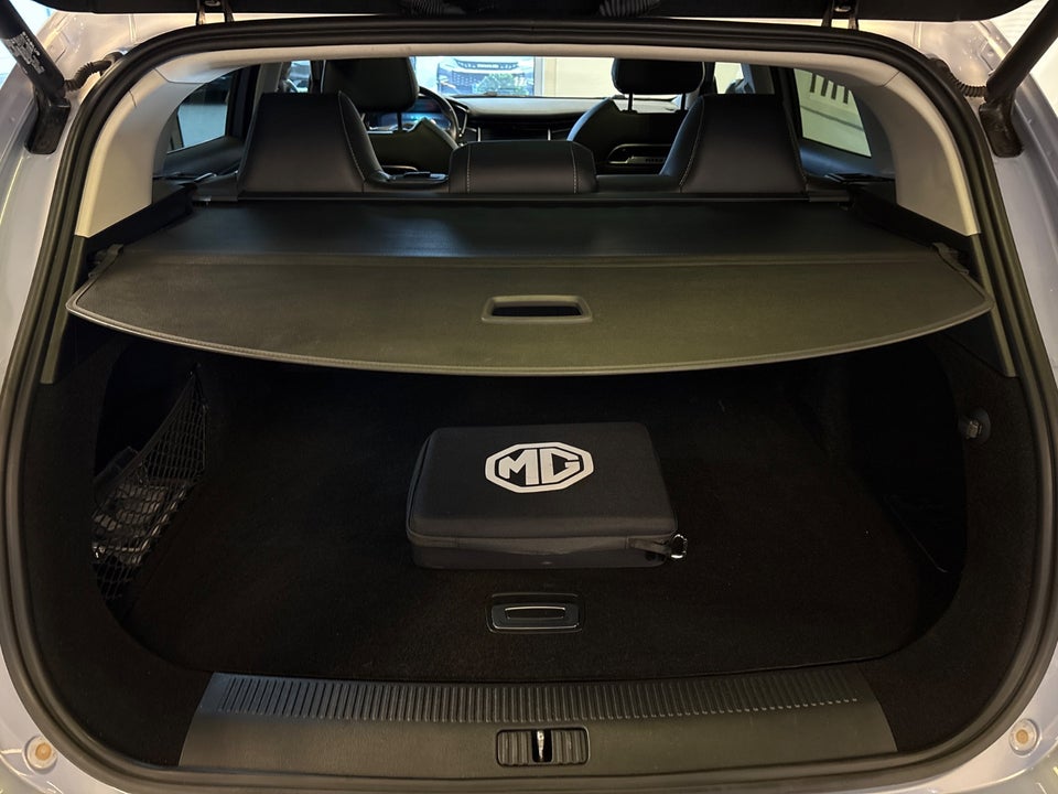 MG Marvel R Luxury 5d