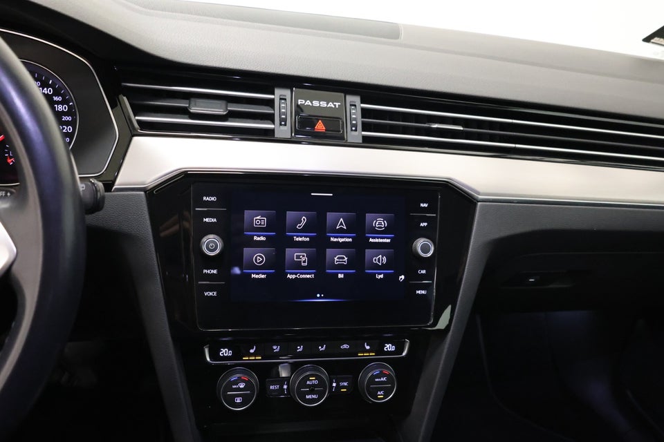VW Passat 2,0 TDi 150 Elegance Variant DSG 5d