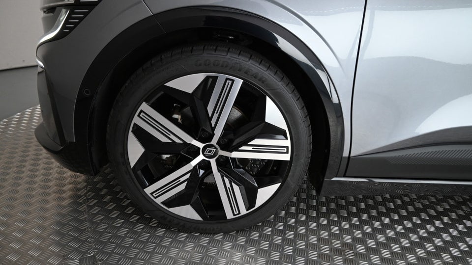 Renault Megane E-Tech 60 Iconic 5d