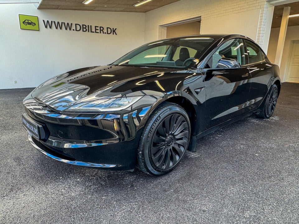Tesla Model 3 RWD 4d