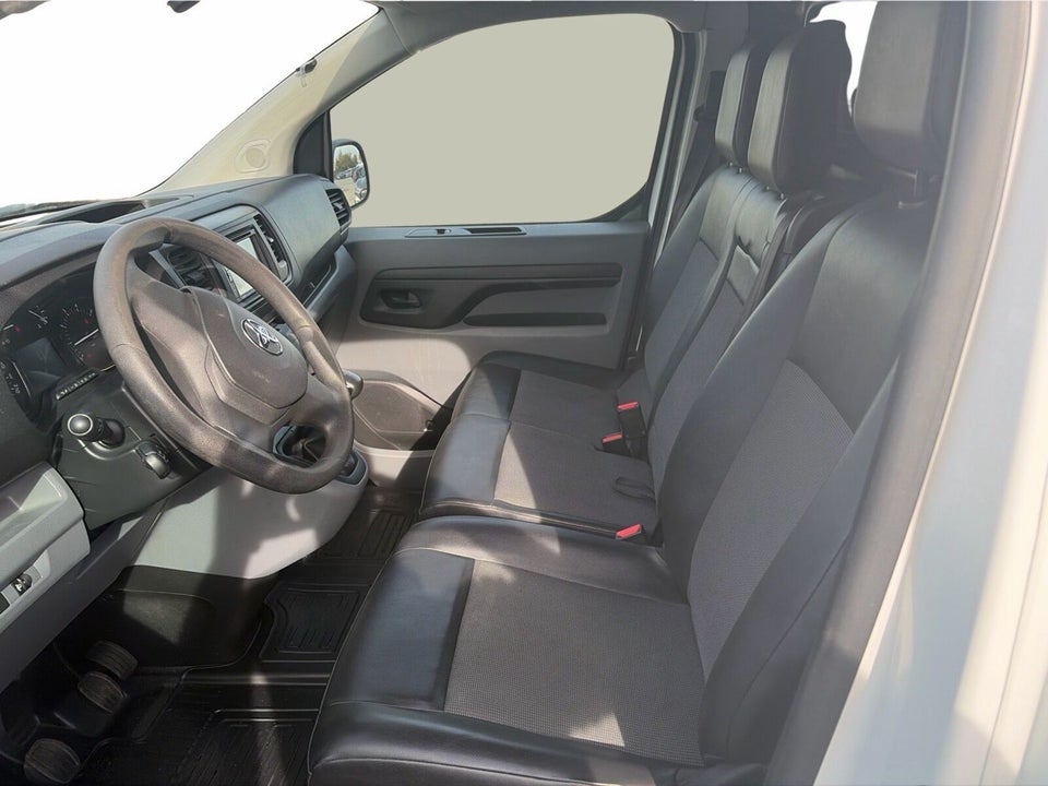 Toyota ProAce 2,0 D 120 Long Comfort 5d