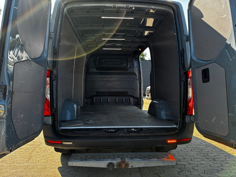 Mercedes Sprinter 319 3,0 CDi A2 Kassevogn aut. RWD