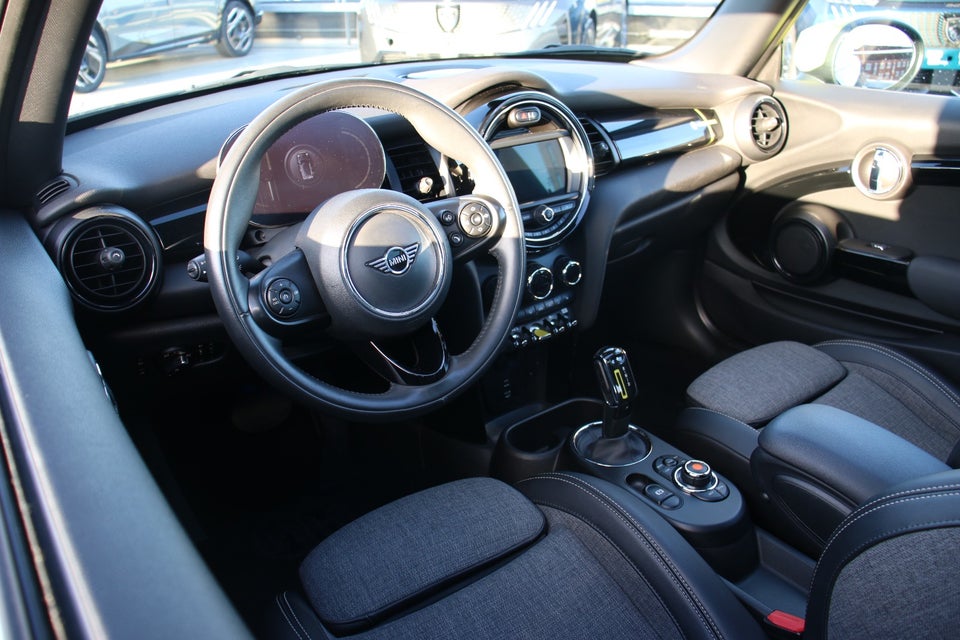 MINI Cooper SE Trim M Greenwich 3d