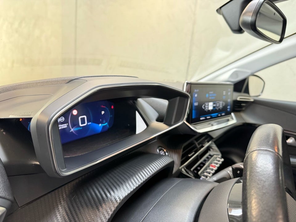 Peugeot 208 1,2 PureTech 100 Allure Lux EAT8 5d