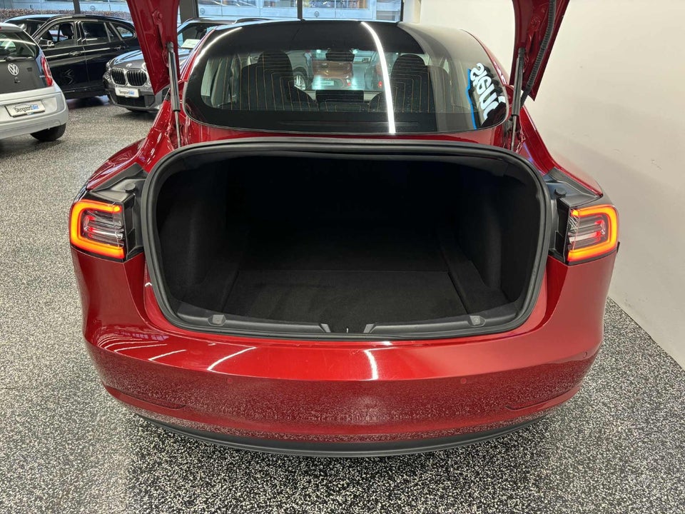 Tesla Model 3 Long Range AWD 4d