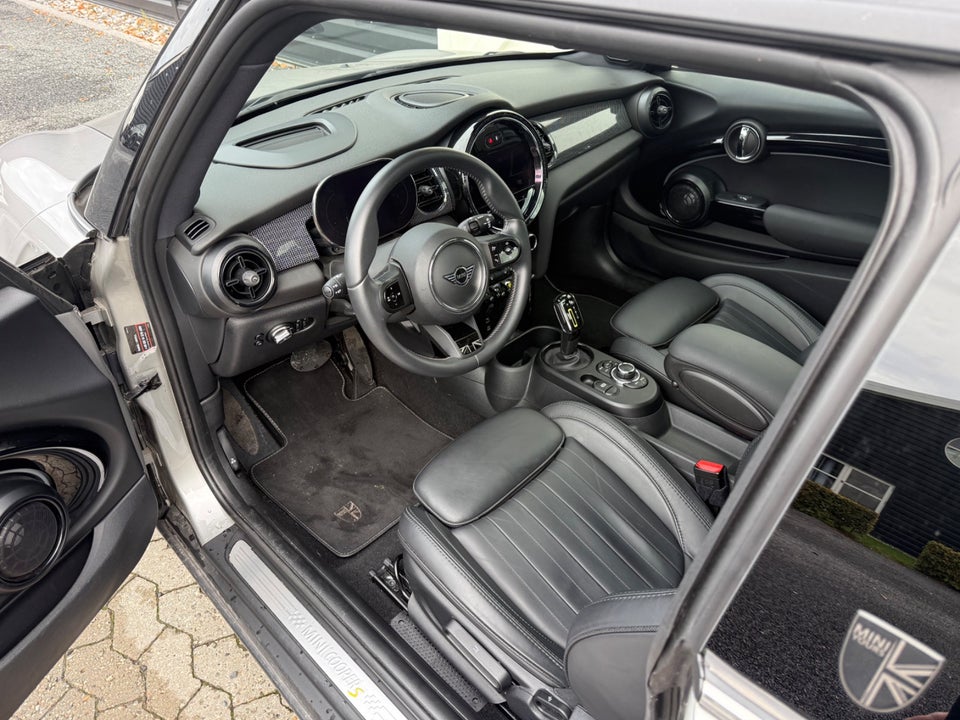 MINI Cooper SE Maximise 3d