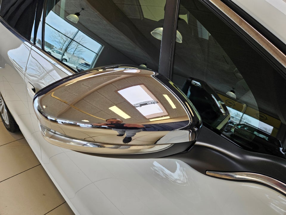 Peugeot 208 1,6 BlueHDi 100 Desire Sky 5d