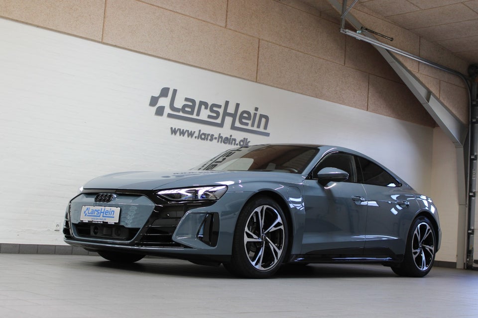 Audi e-tron GT quattro 4d