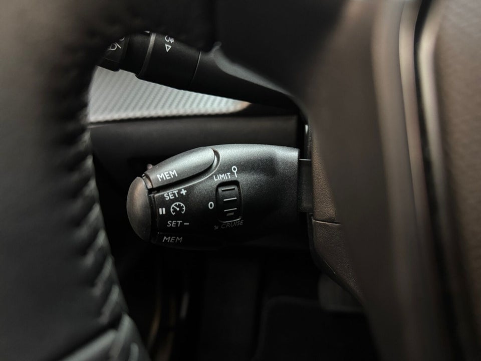 Peugeot e-2008 54 Style 5d