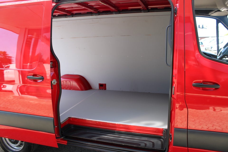 Mercedes Sprinter 317 2,0 CDi A2 Kassevogn aut. RWD
