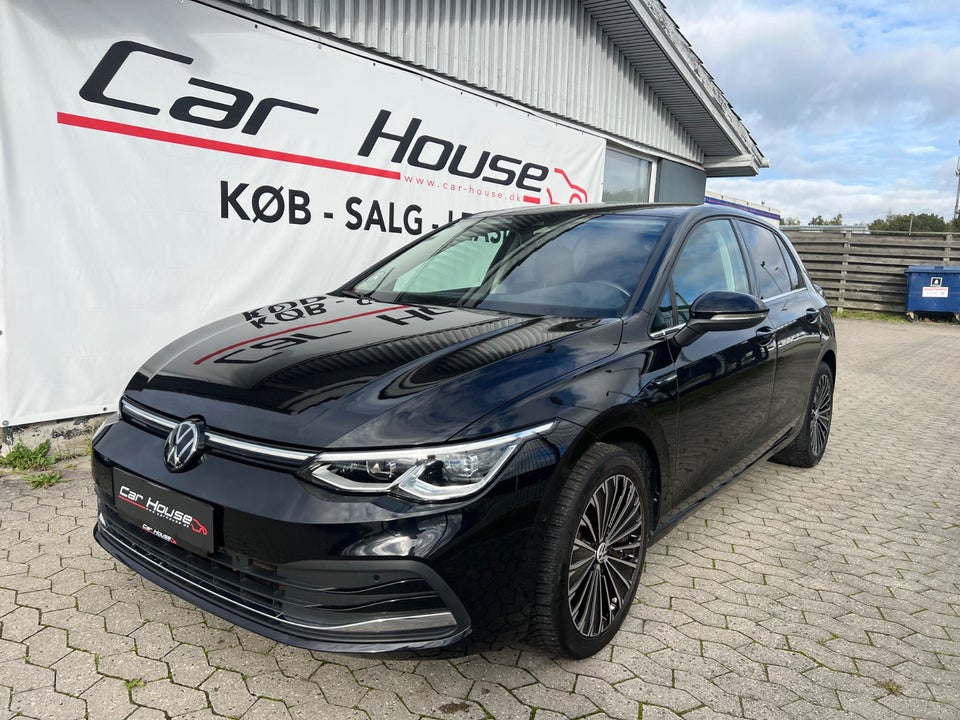 VW Golf VIII 1,5 eTSi 150 Style 75 Years Edition DSG 5d
