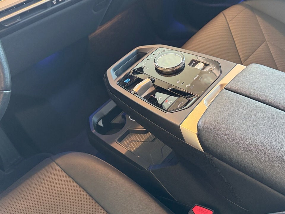 BMW iX xDrive40 Sport 5d