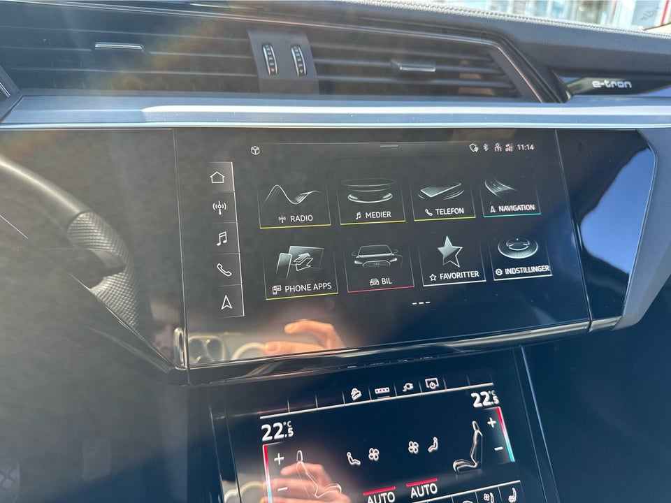 Audi e-tron 55 S-line quattro 5d