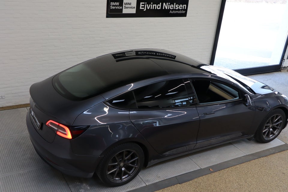 Tesla Model 3 Standard Range+ RWD 4d