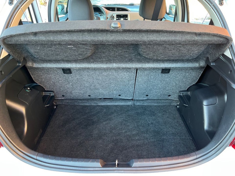 Toyota Yaris 1,5 Hybrid H1 e-CVT 5d